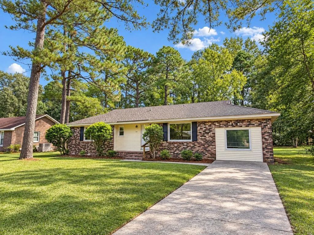 133 White Boulevard, Summerville