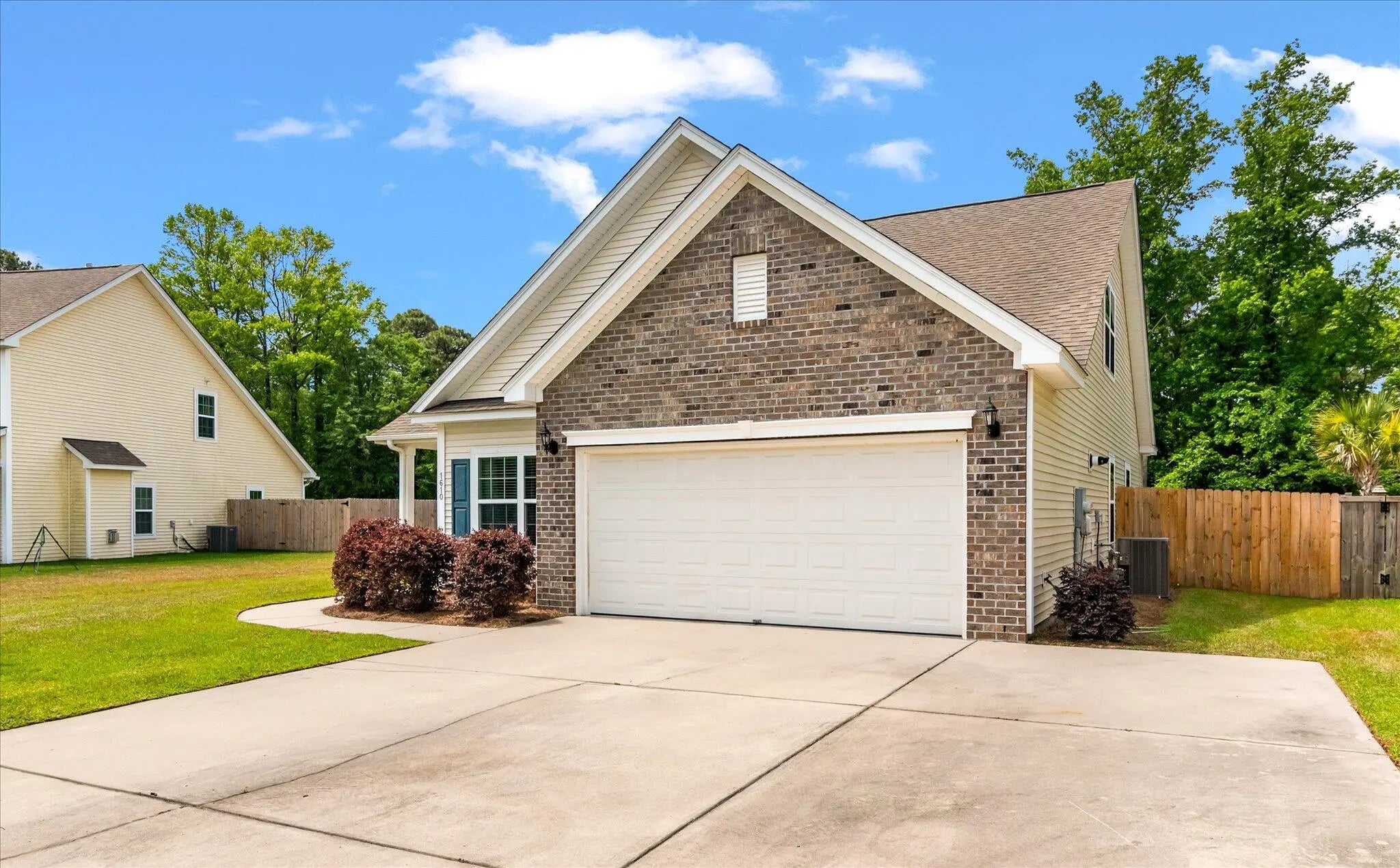 Photo of Listing #25013035