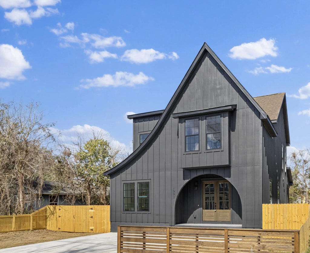 1992 Forest Avenue, North Charleston