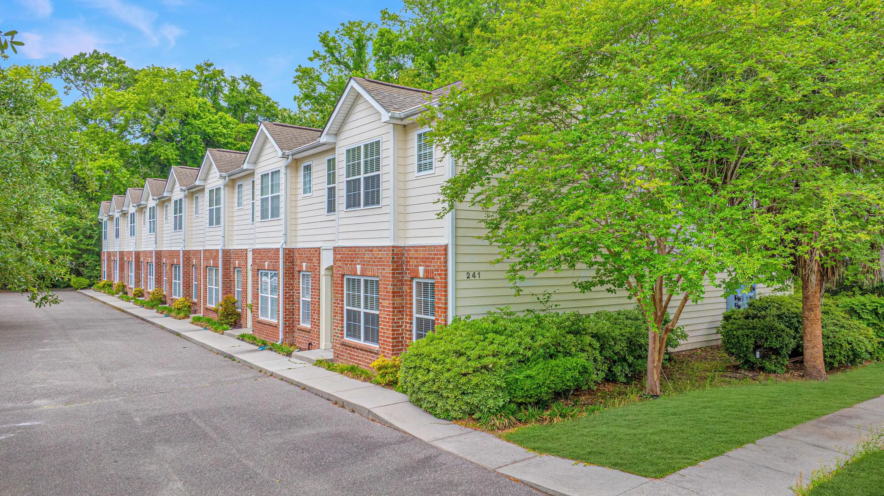 Photo of Listing #25011463