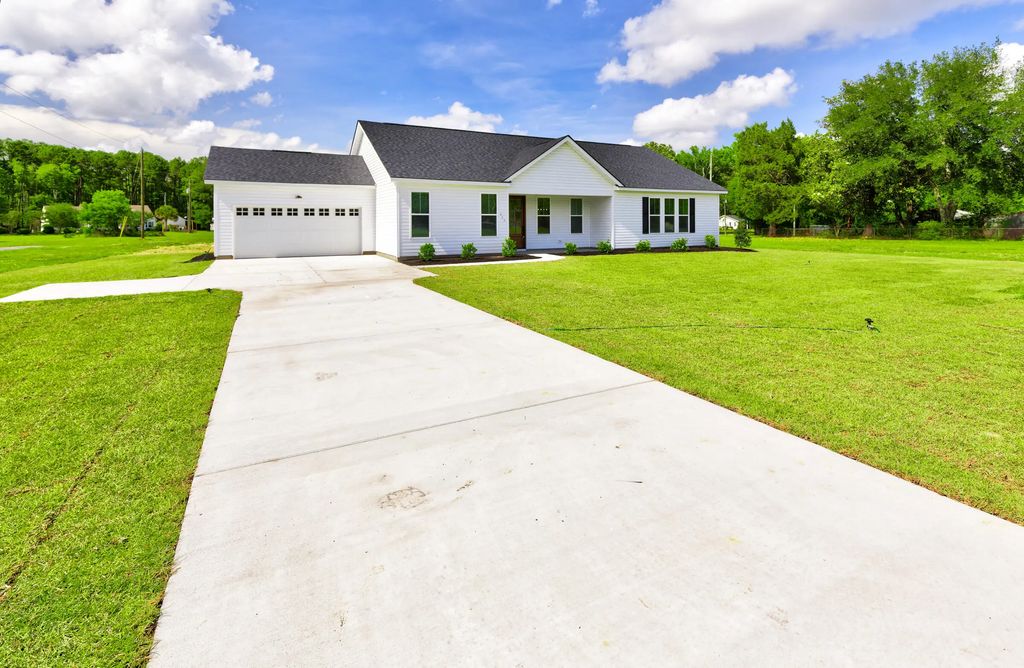 220 Scotch Range Road, Summerville