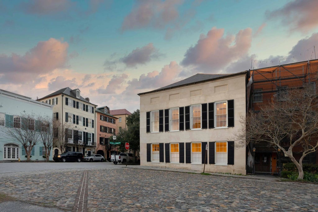 90 E Bay Street, Charleston