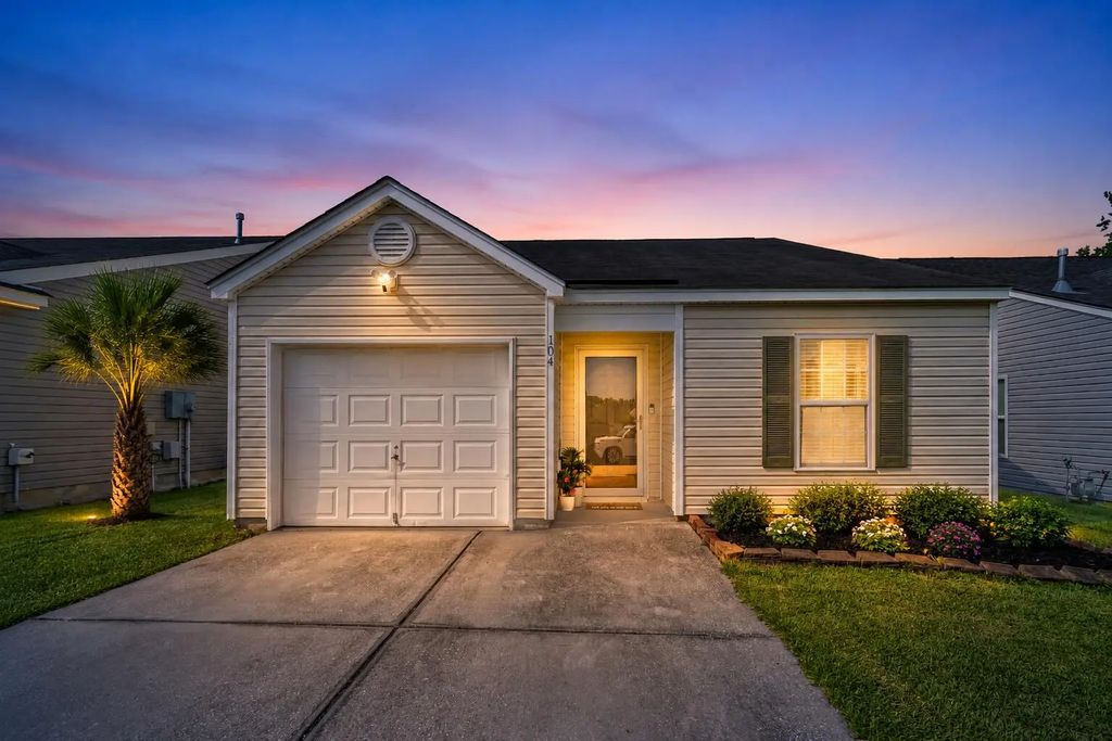 104 Tyger Street, Summerville