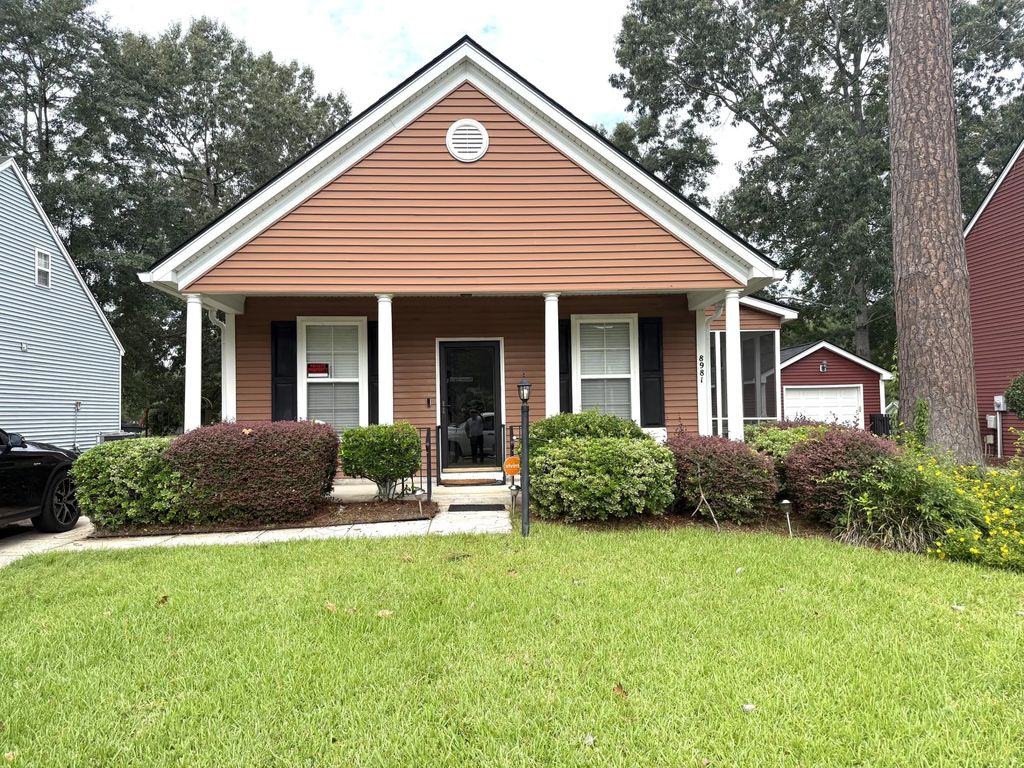8981 Planters Row Lane, Summerville