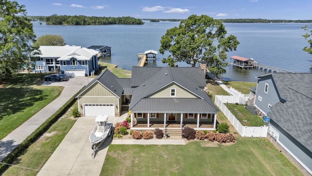 1527 Quail Trail Trail, Manning