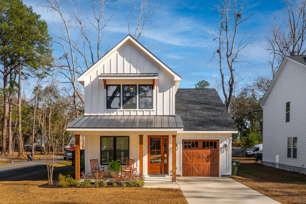 101 Classic Street, Summerville