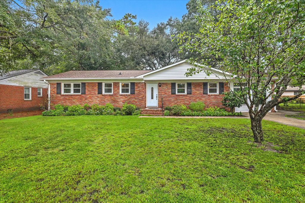 1510 Manor Boulevard, Charleston