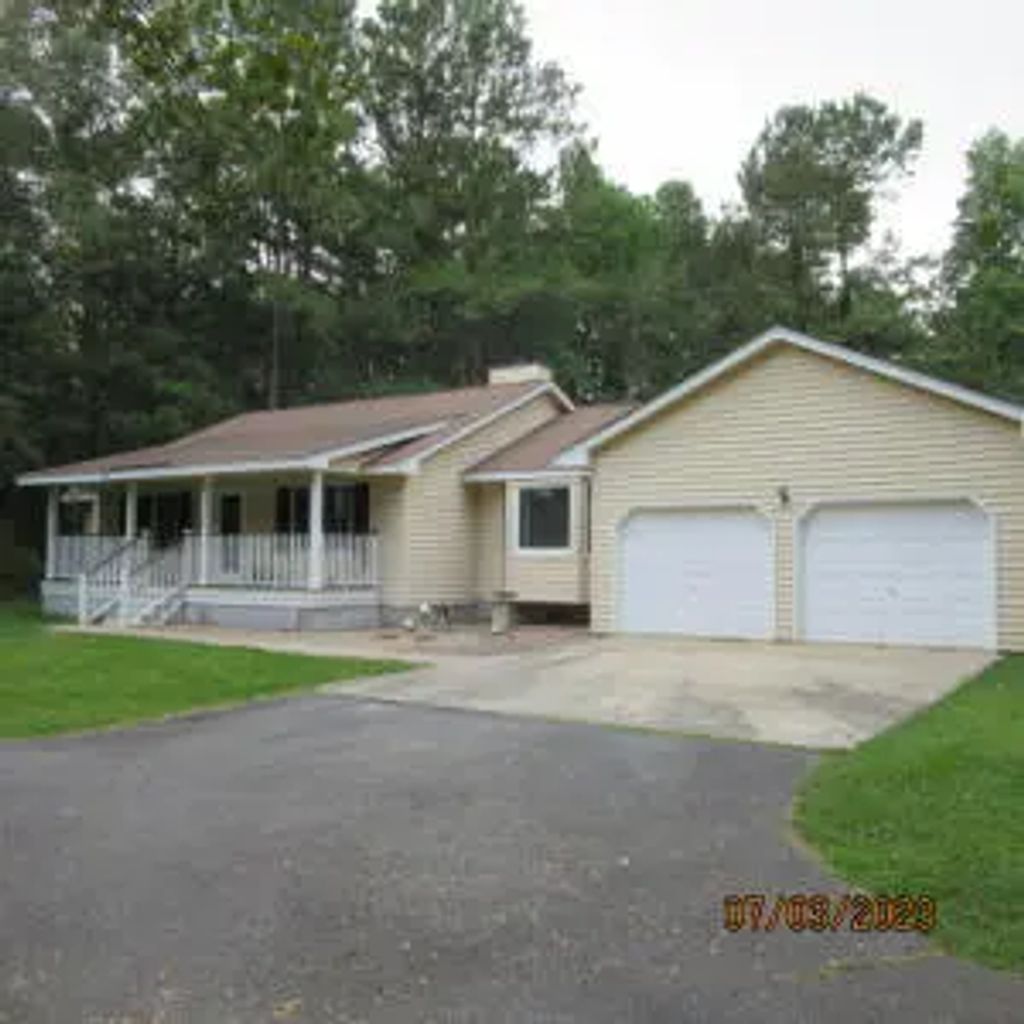 302 Summerset Lane, Summerville