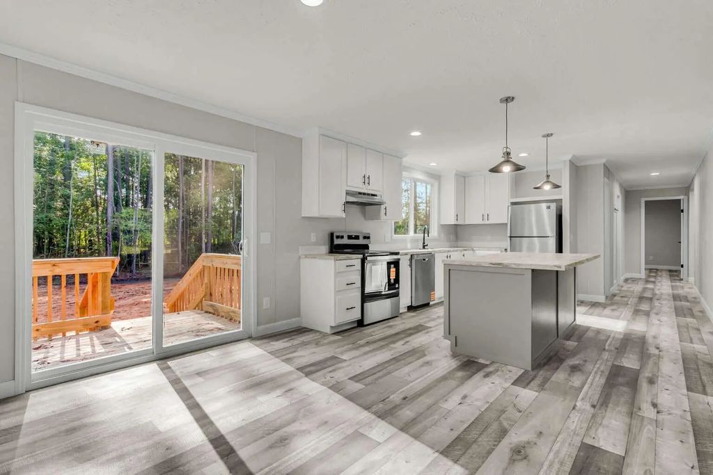 552 Selena Circle, Holly Hill