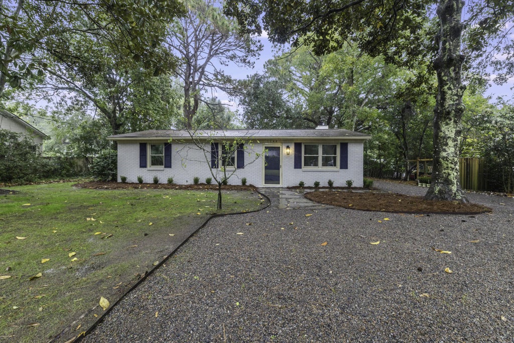 1146 Brigantine Drive, Charleston