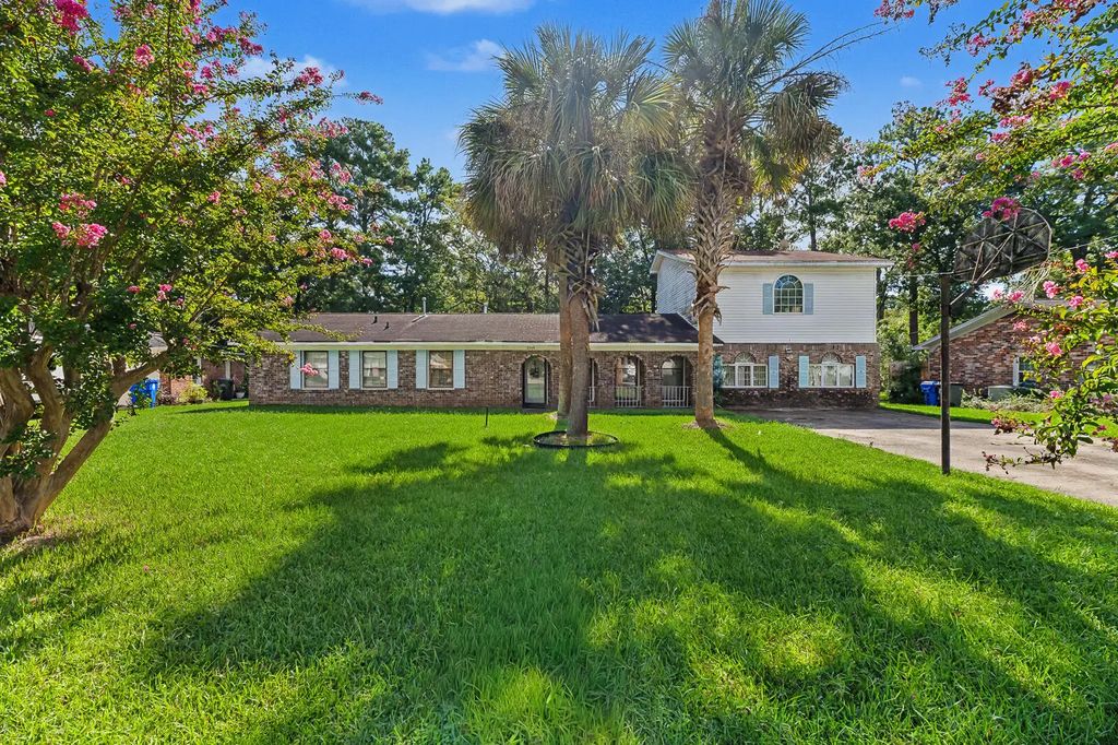 8318 Bordeaux Court, North Charleston