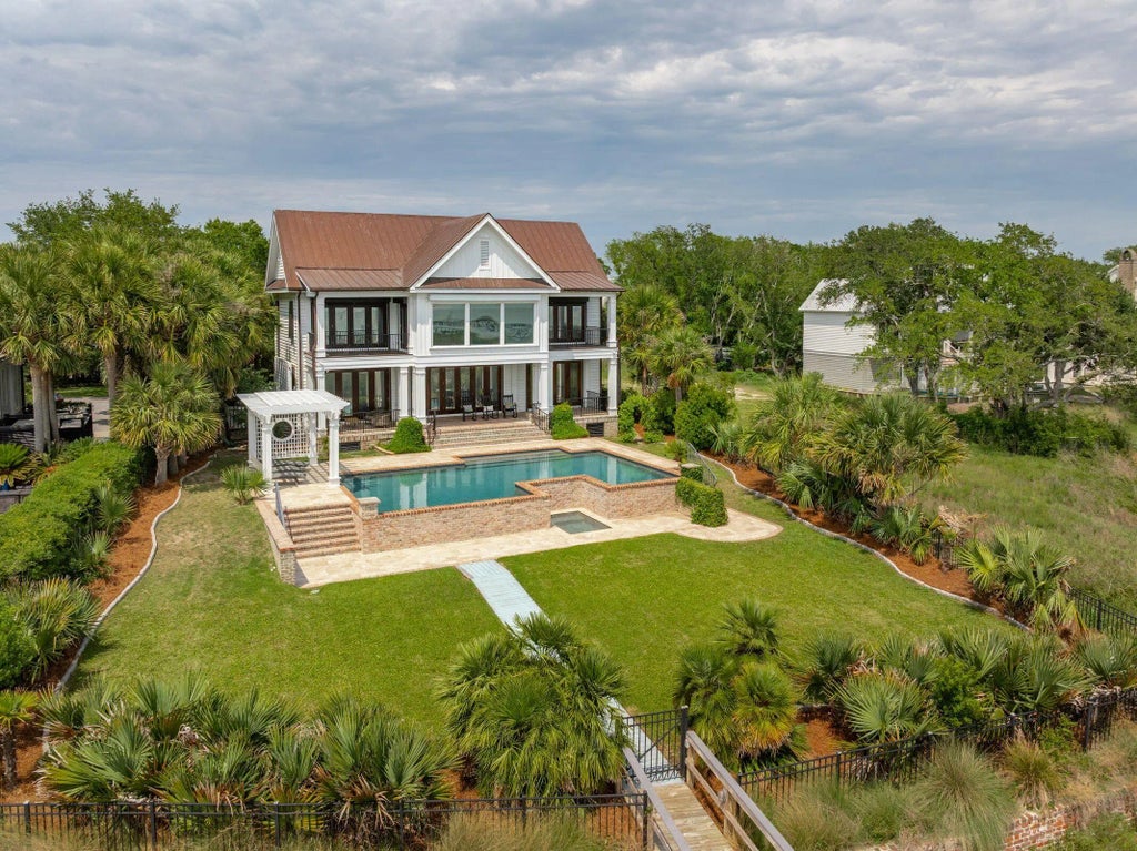 104 Beach Street, Mount Pleasant