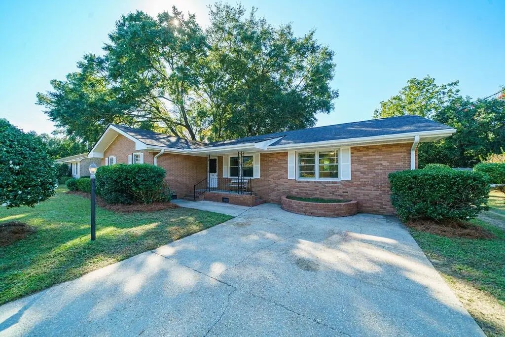 779 Dills Bluff Road, Charleston