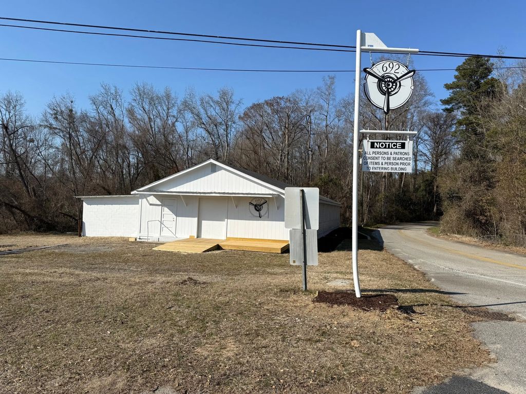 692 Murray Road, Orangeburg