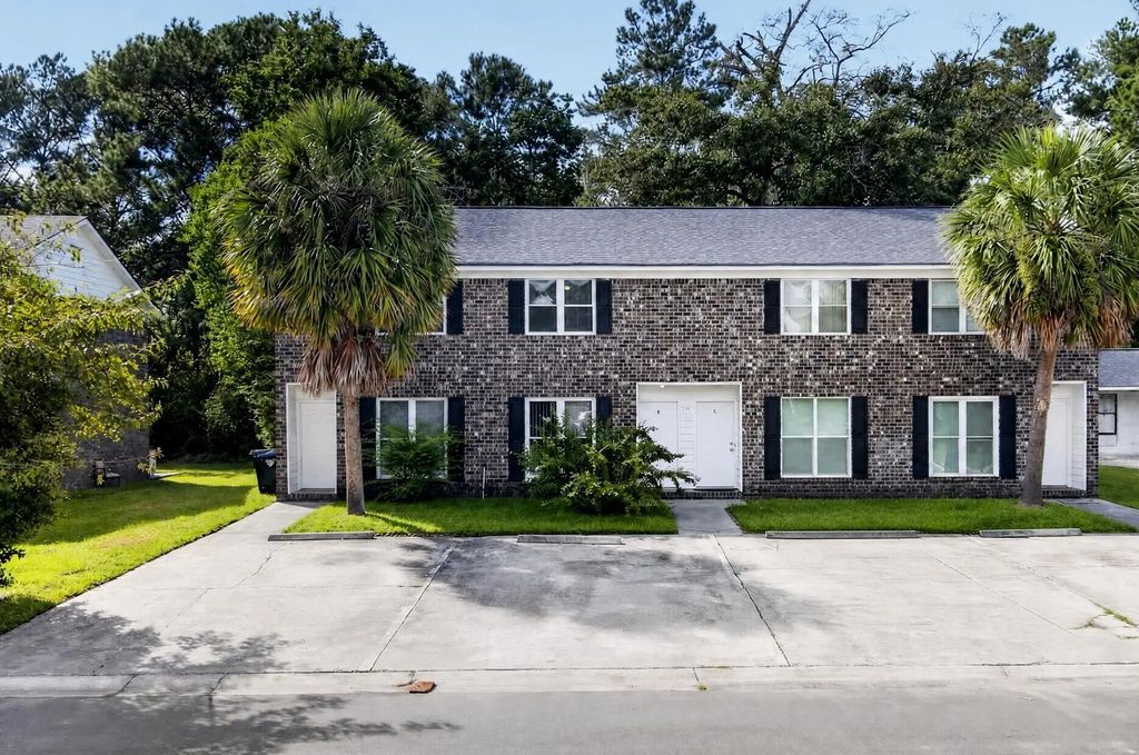 126 Langley Drive Apt B, Summerville
