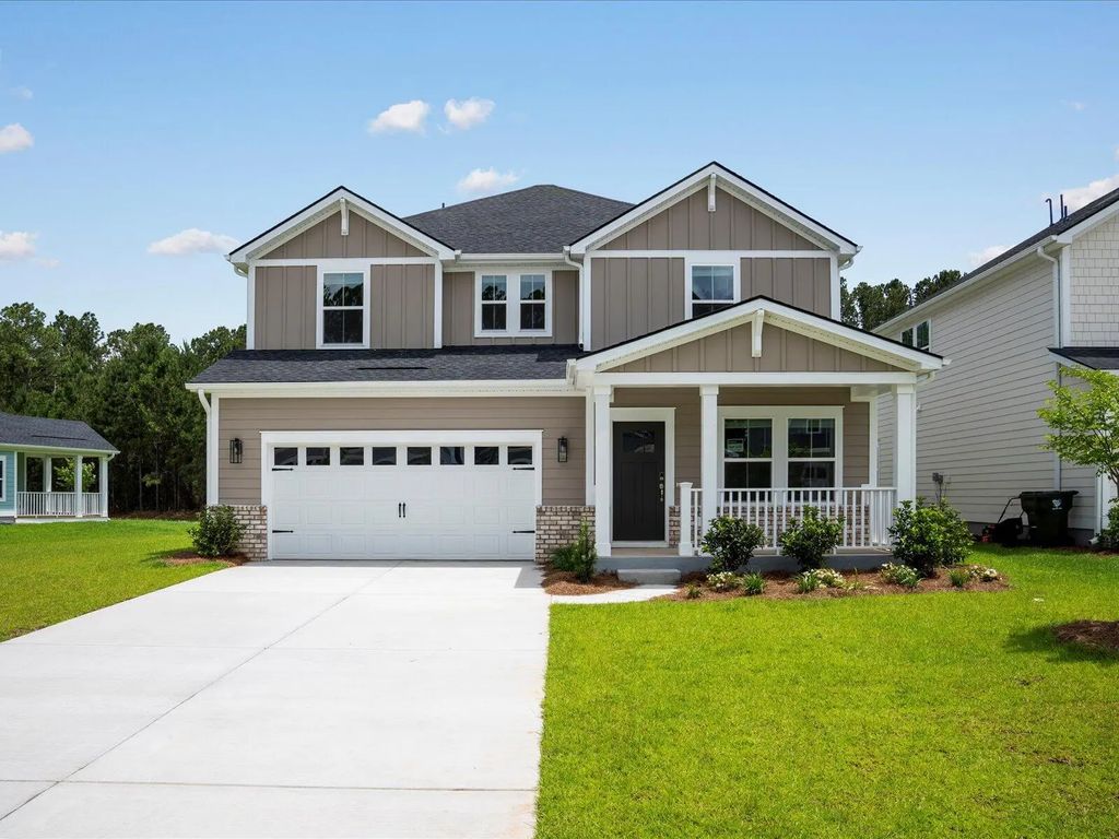 447 Radiant Blue Way, Summerville