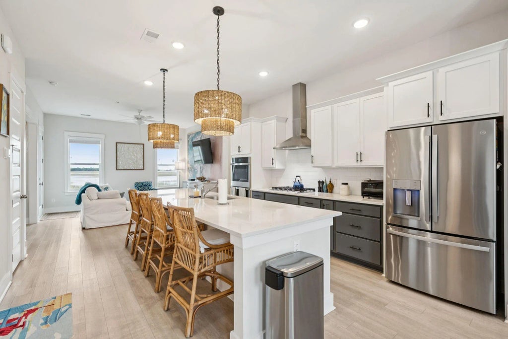 2133 Tides End Road, Charleston