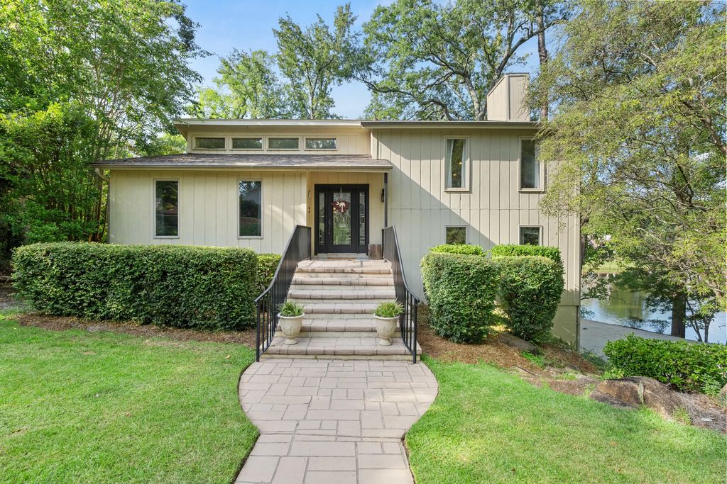 2205 Quail Hollow Court, West Columbia