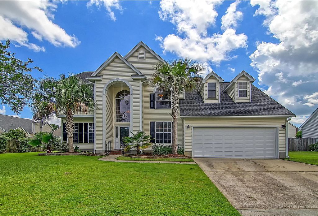 4025 Laurelwood Drive, Charleston