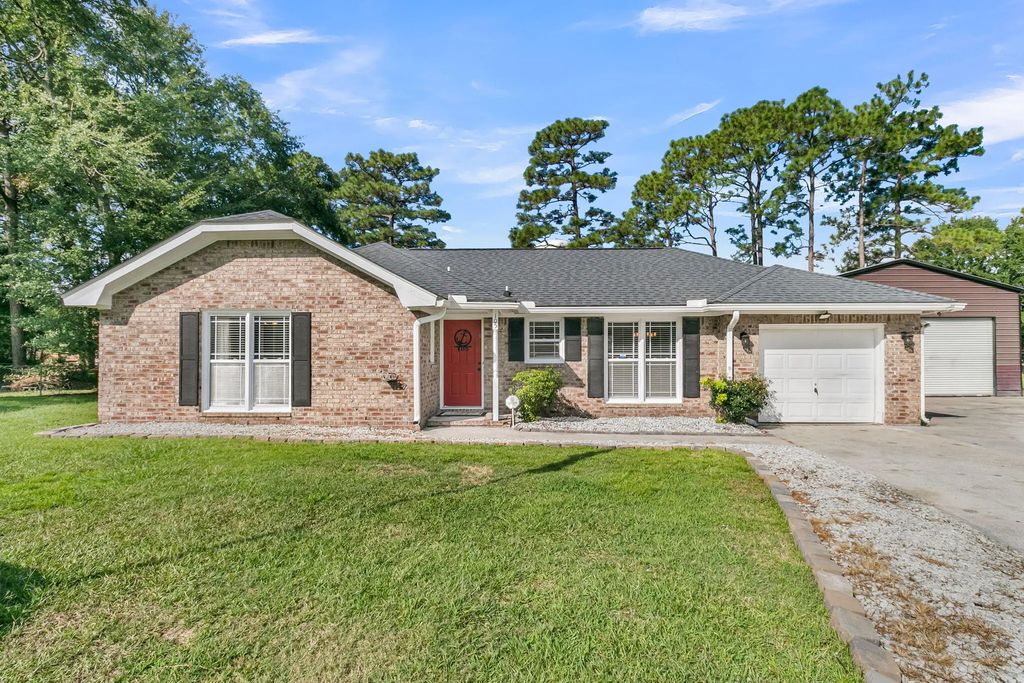 105 Bedford Court, Summerville