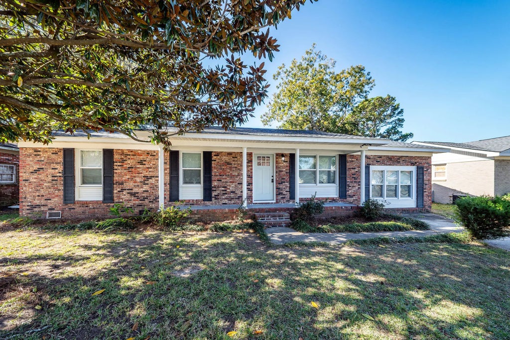 1138 Landsdowne Drive, Charleston