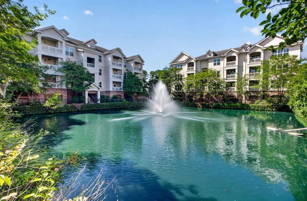 2244 Ashley Crossing Drive 521, Charleston