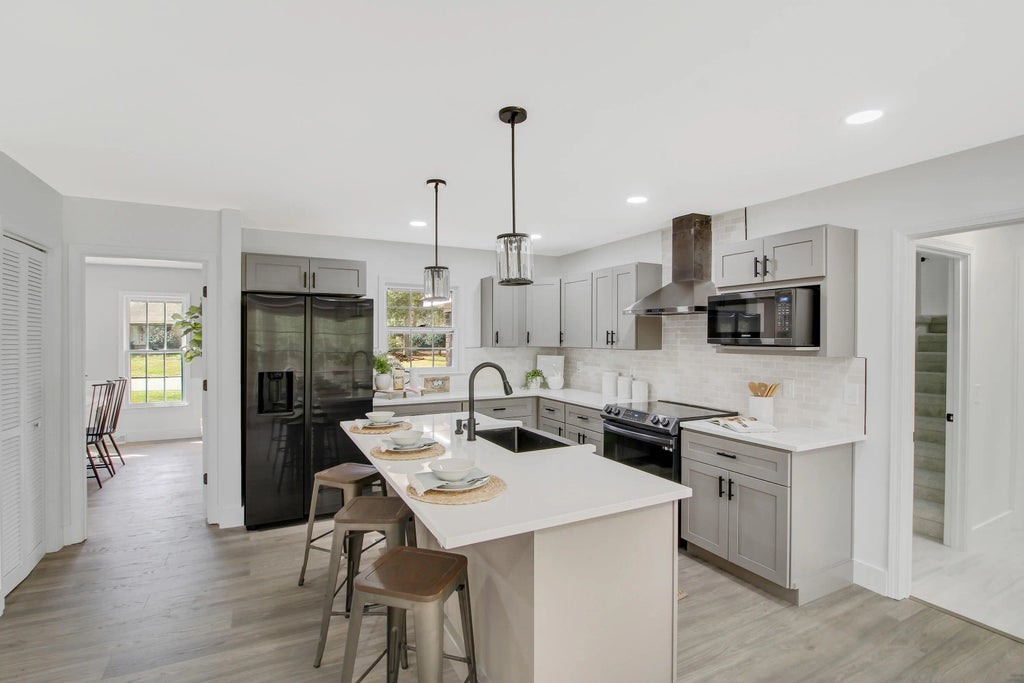 305 Mayfield Street, Summerville