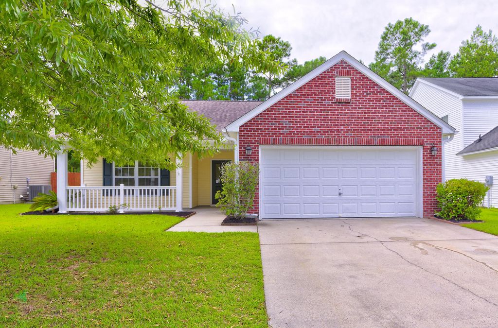 450 Dovetail Circle, Summerville