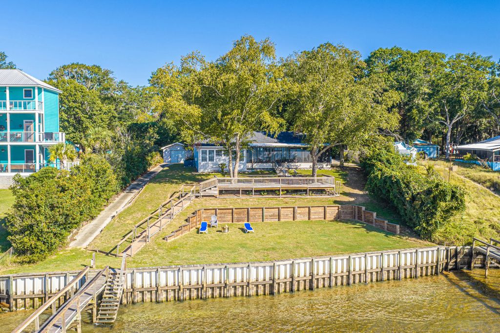 3472 Francis Marion Boulevard, Summerton