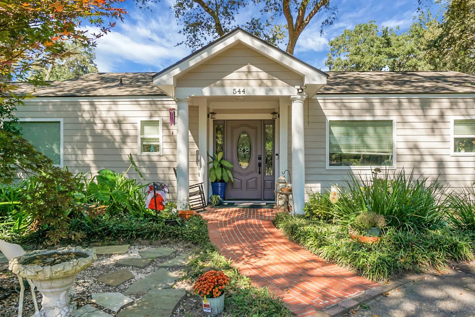 Photo of Listing #25028399