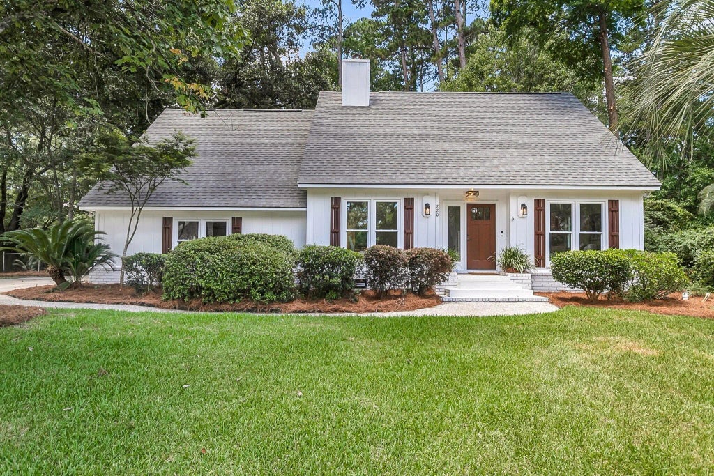 220 Runnymede Lane, Summerville