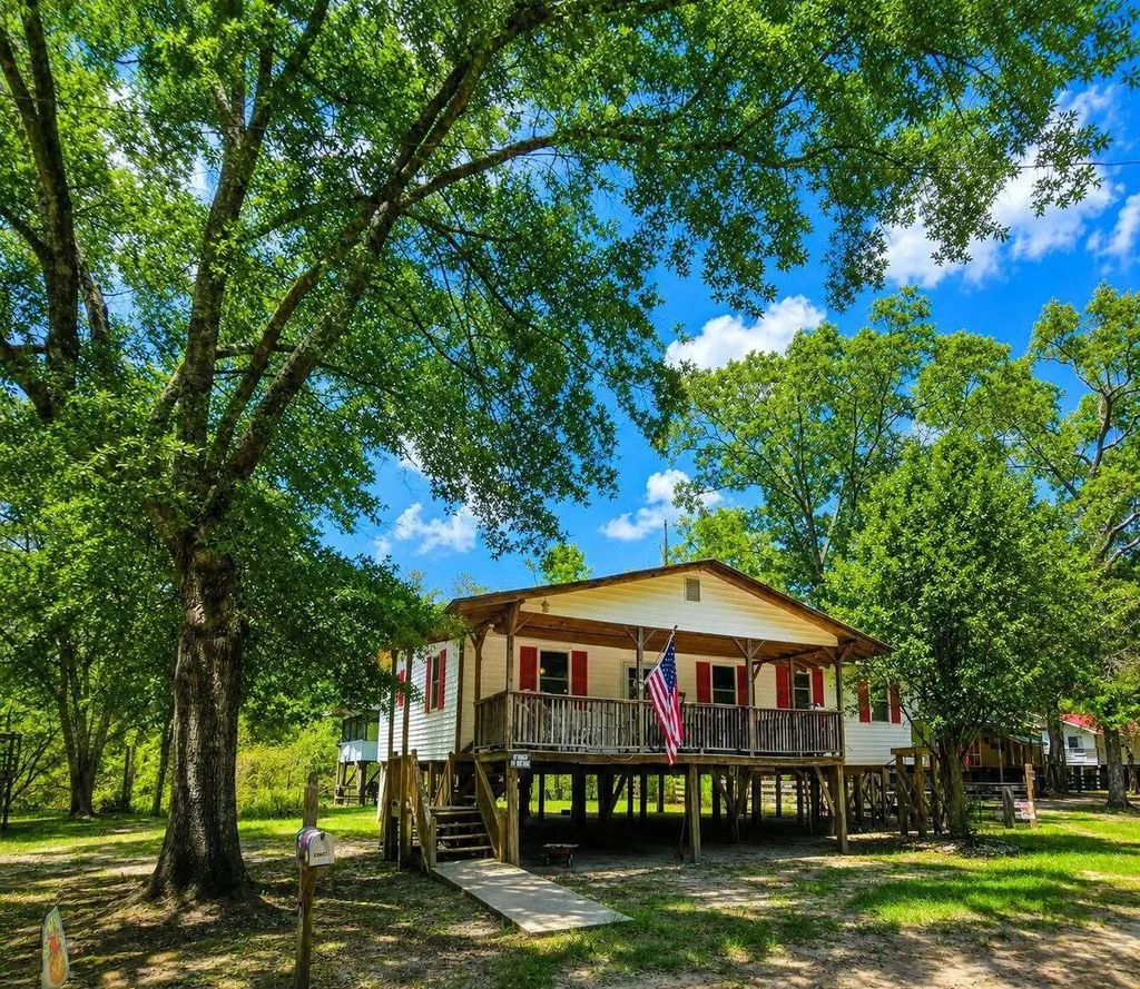 1239 Holly Ridge Lane, Cottageville