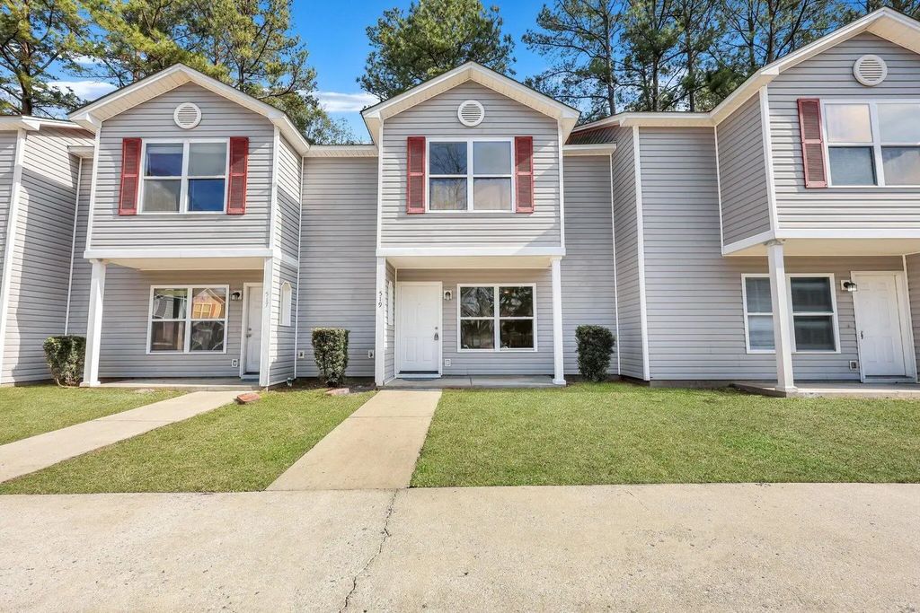 531 Travelers Boulevard, Summerville