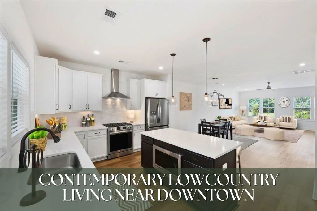 639 N Laurel Street, Summerville