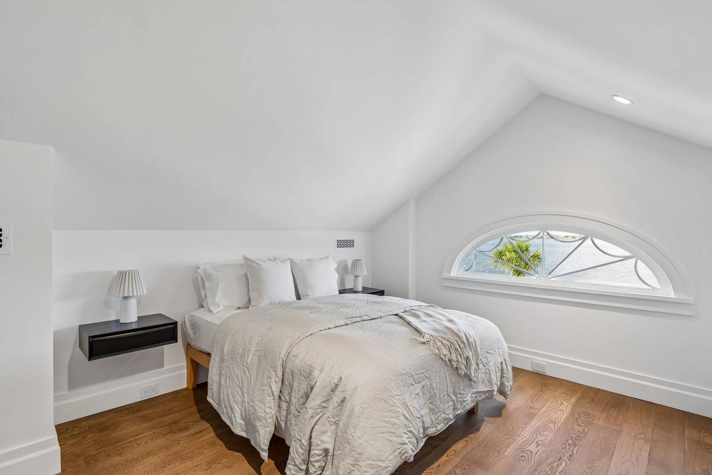 104 Murray Boulevard, Charleston, SC, 29401