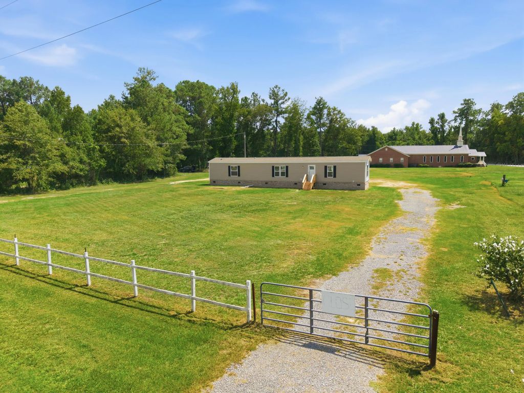 1145 Mandella Road, Bonneau