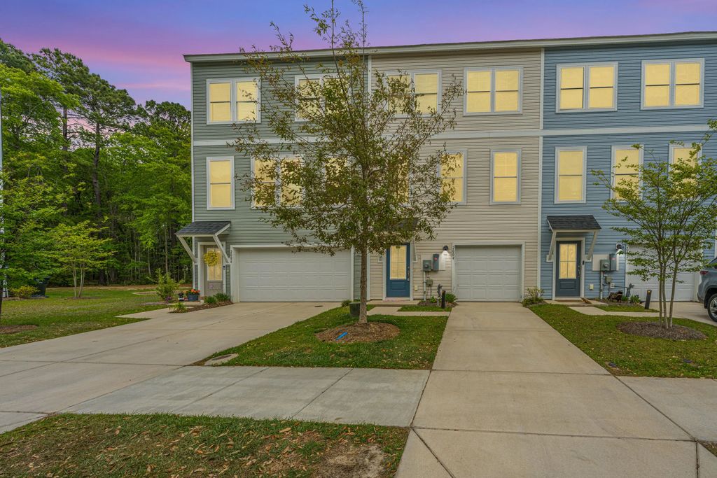 2004 Callaway Circle, Hanahan