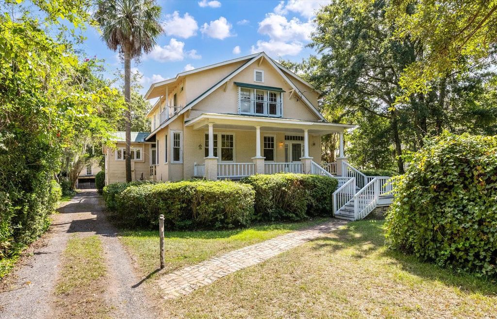 11 Formosa Drive, Charleston