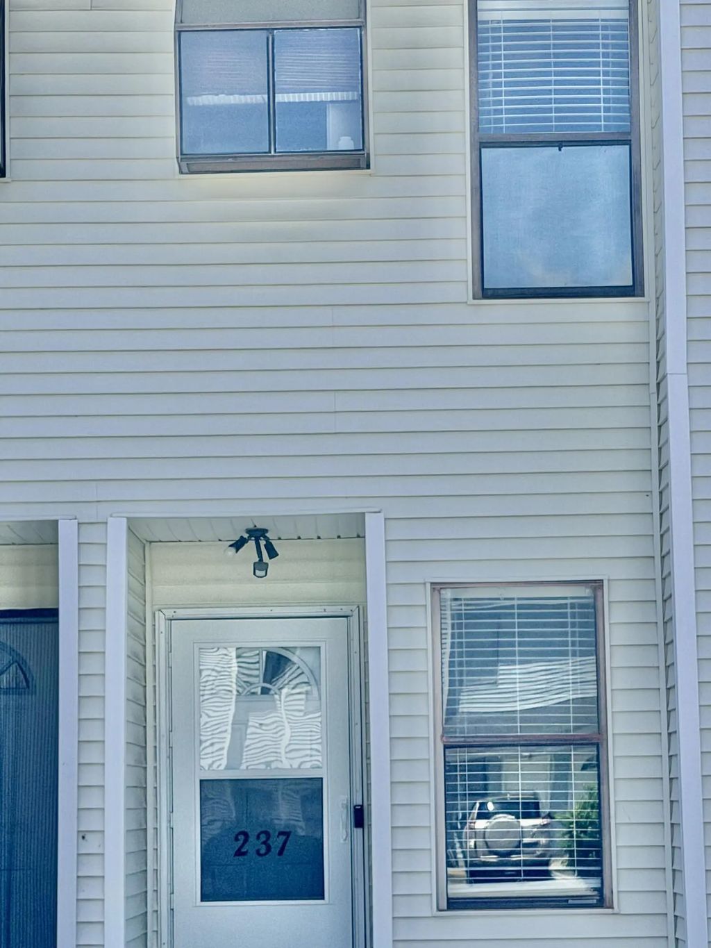 237 Pine Shadow Drive, Goose Creek