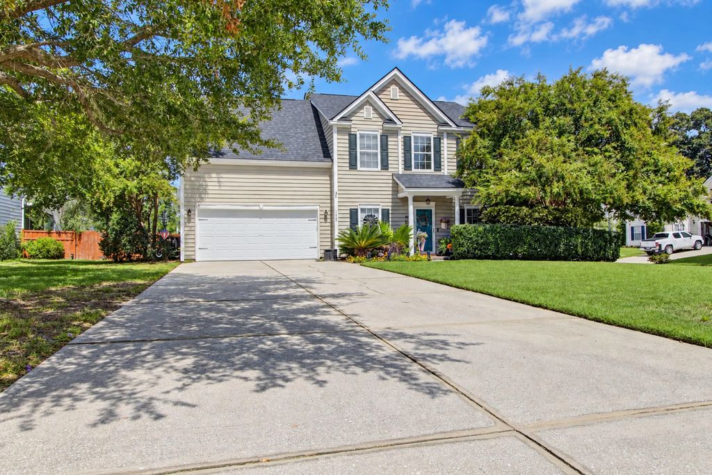 100 Brandy Court, Summerville