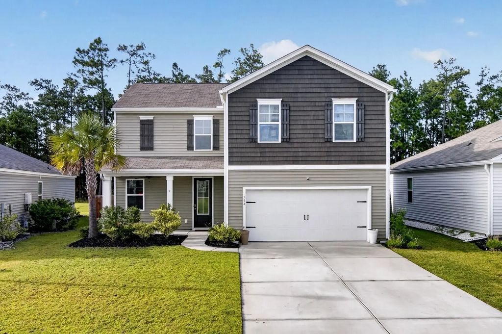 384 Bering Lane, Summerville