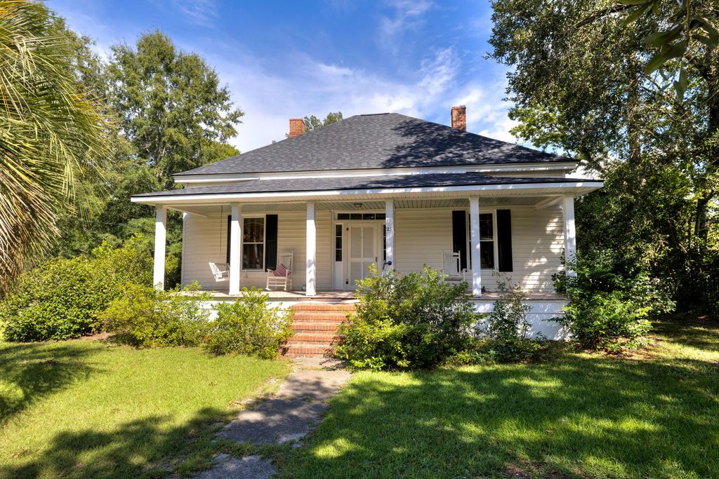25 S Church Street, Summerton