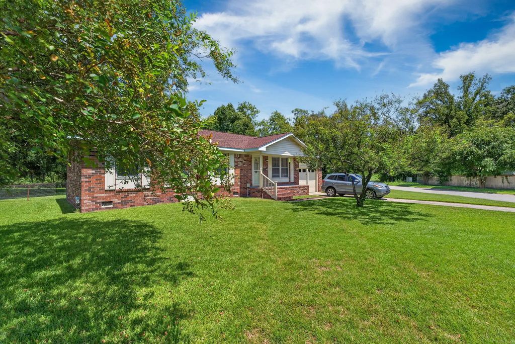 112 Cornell Drive, Ladson