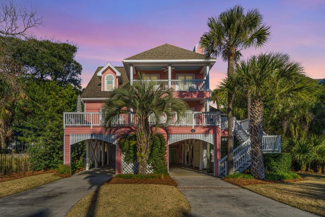 Photo of 510 E Arctic Avenue, Folly Beach SC