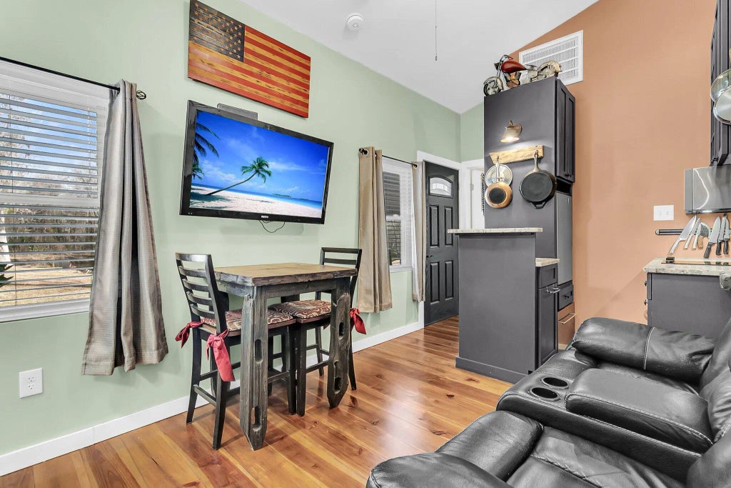 5219 Maybank Highway, Wadmalaw Island