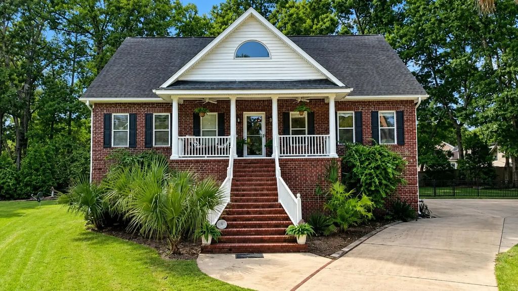 5537 Lachapelle Bend, North Charleston