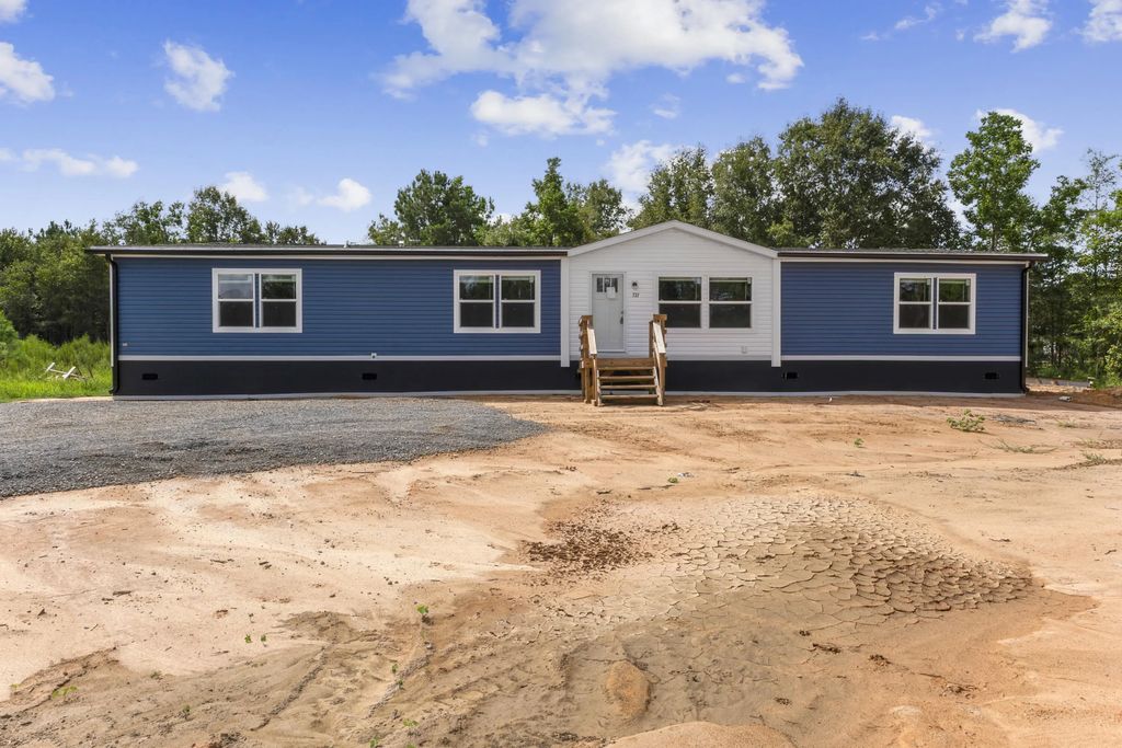 737 Sams Ridge Way, Bonneau