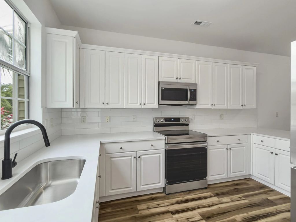 4488 Great Oak Drive, North Charleston