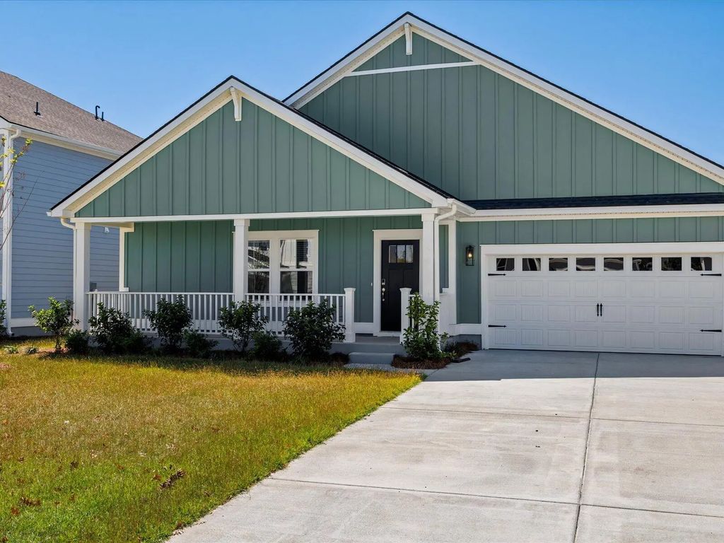 375 Calm Water Way, Summerville