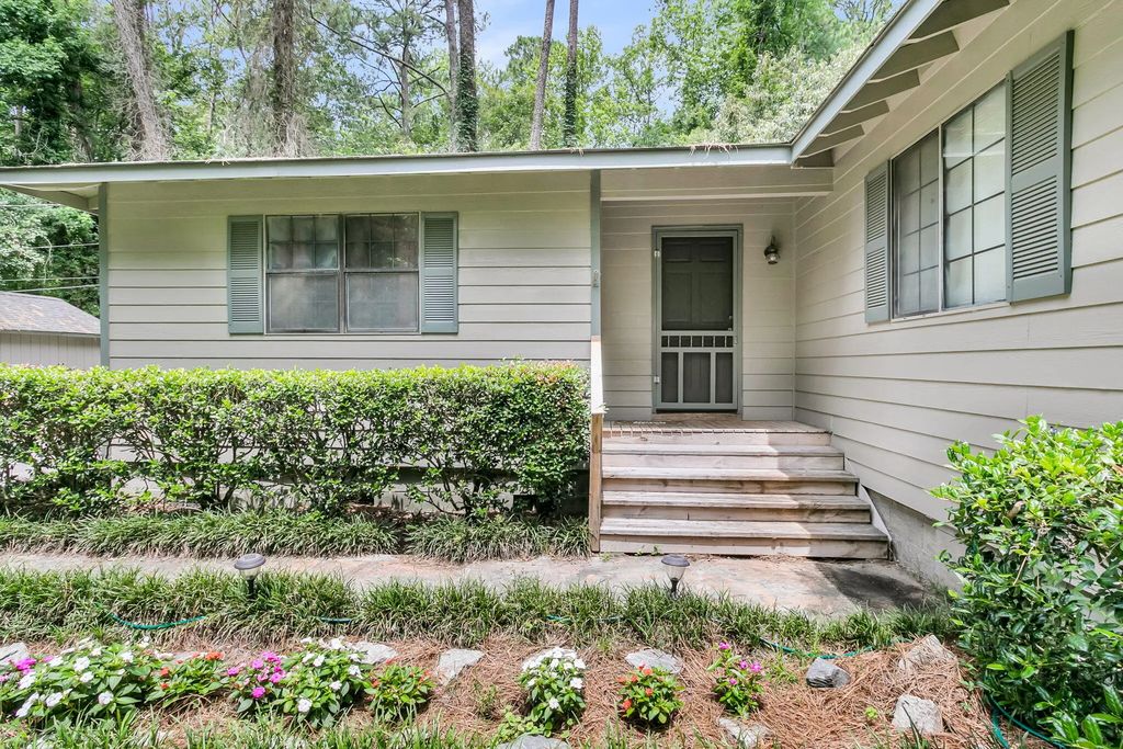 360 W Smith Street, Summerville